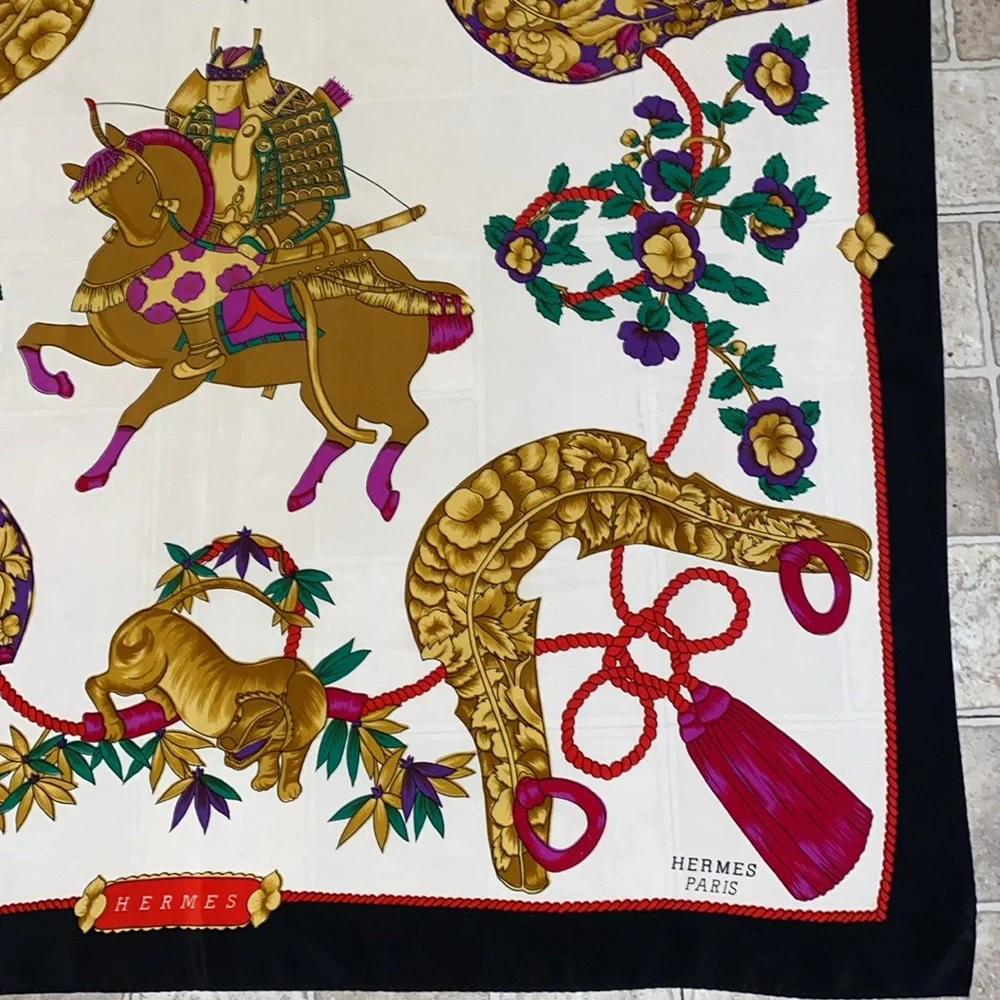 Hermes Multicolor Silk Scarf with Gold, Cream, Pink and Green 34 x 34 - Picture 3 of 5